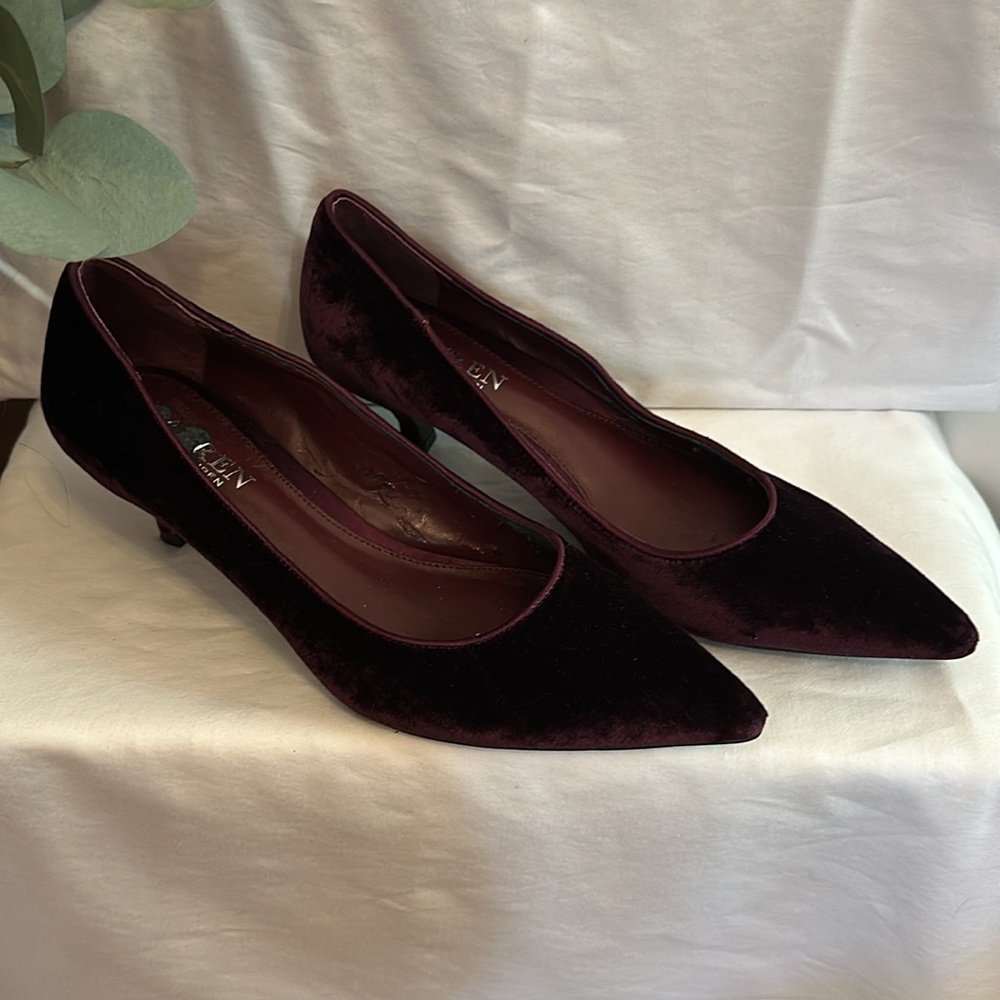 Lauren Ralph Lauren Abbot ll kitten velvet 6.5 pointed toe plum slip on heels - Picture 12 of 12